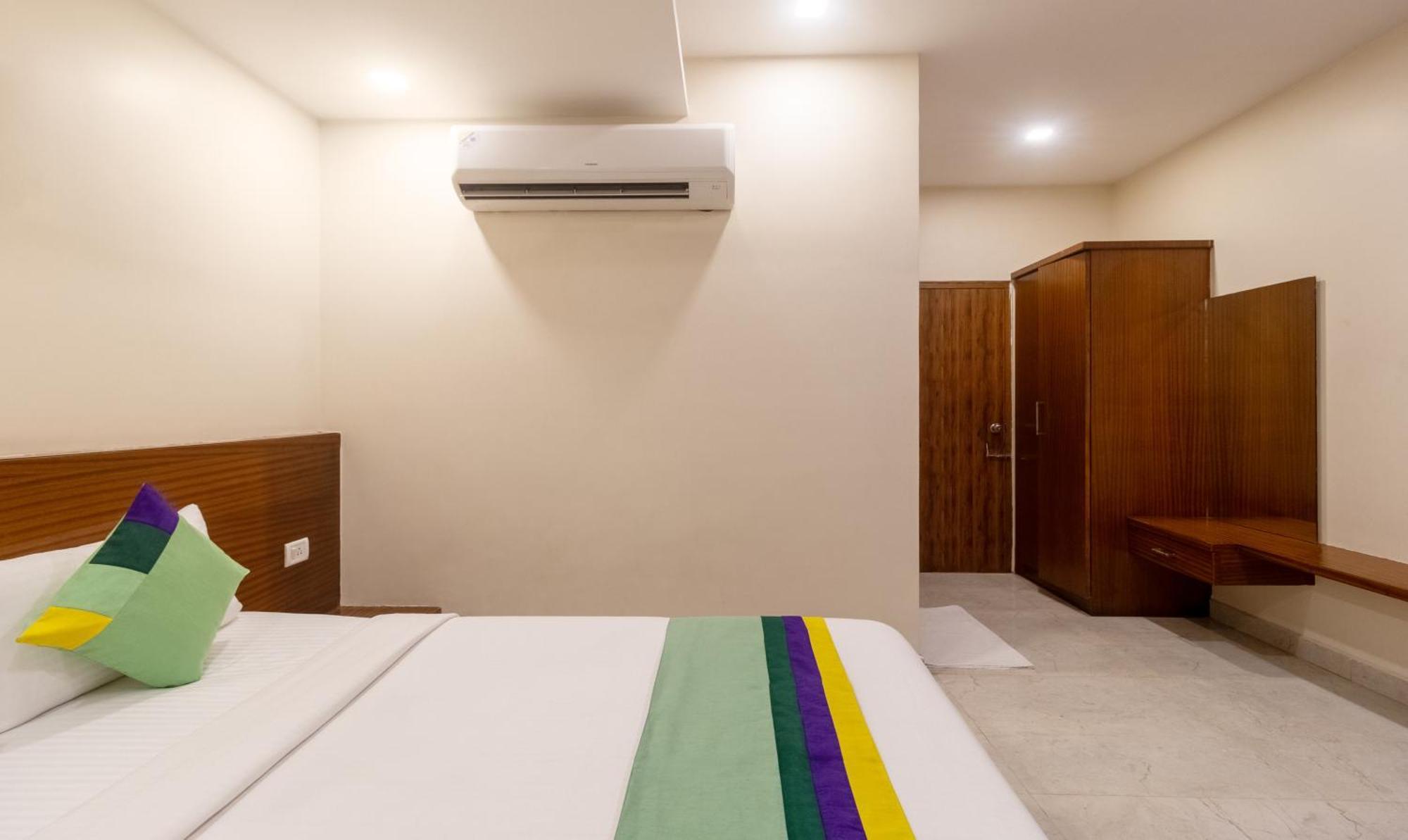 Treebo Anjani Fortune Suites Bangalore Esterno foto